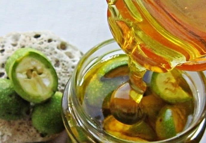 Зеленый грецкий орех с медом: польза и вред, от каких болезней помогает