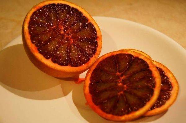 Кровавый апельсин – пугающее название полезного цитруса
