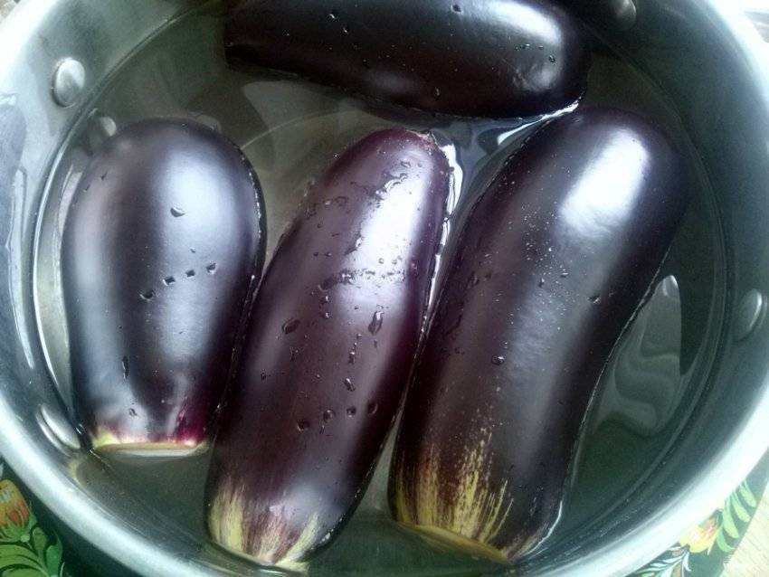 Нужно ли чистить баклажаны от кожуры