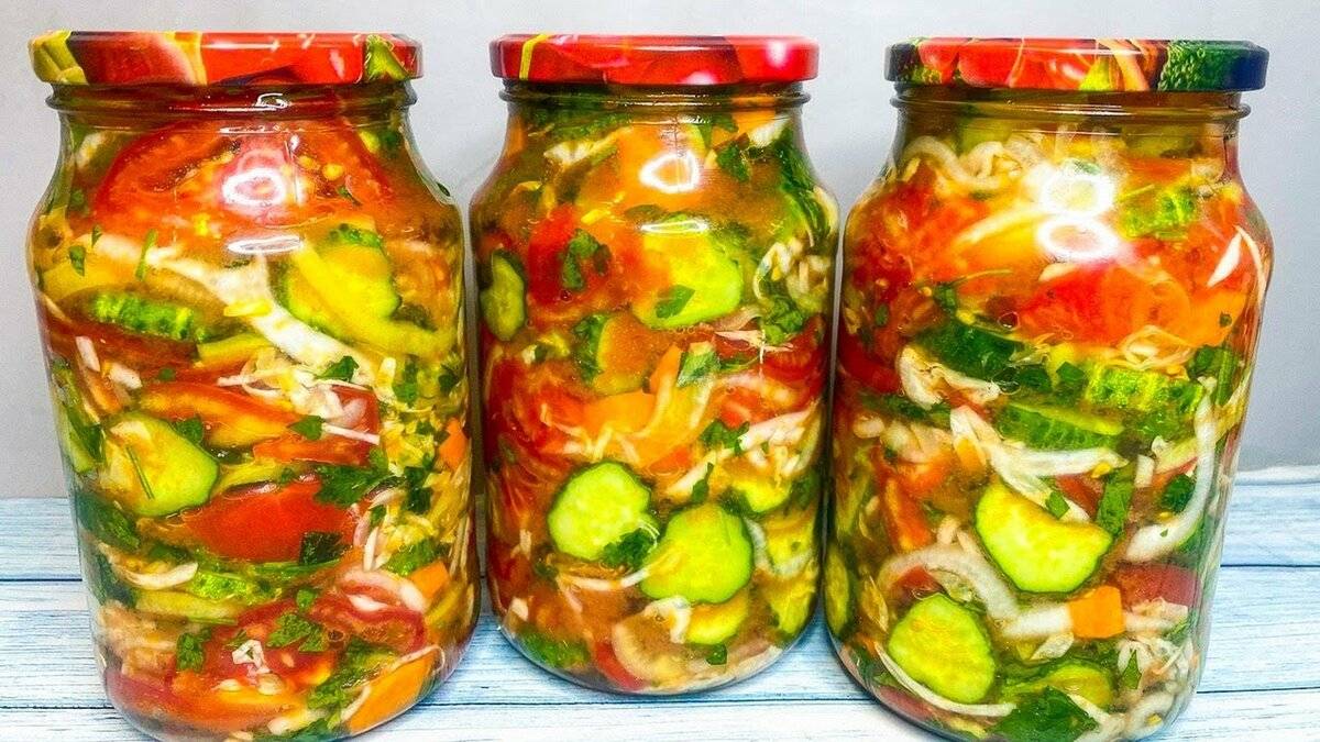 Салат из капусты на зиму в банках без стерилизации очень вкусный и нежный