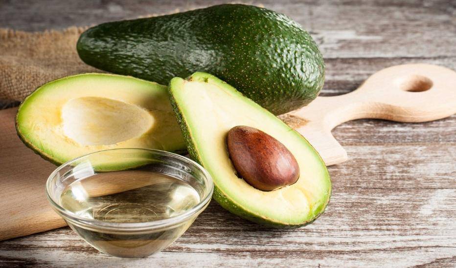 Как использовать косточку от авокадо: 11 интересных идей
