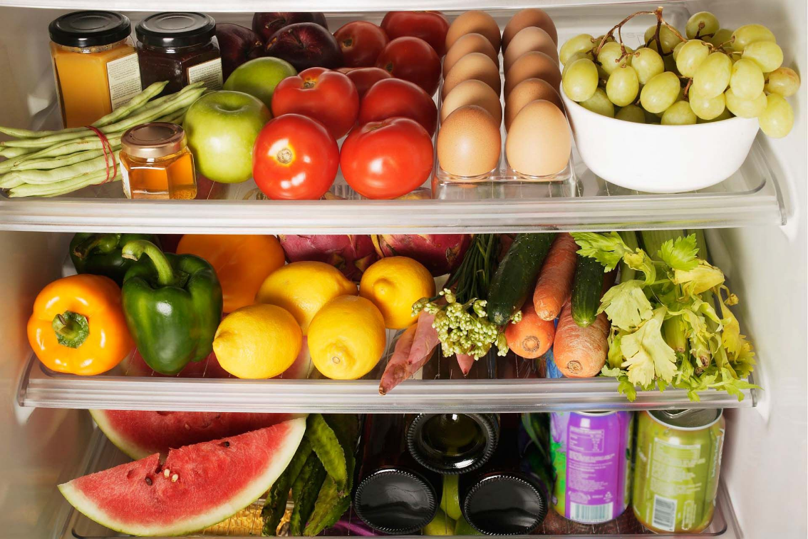 Как сохранить продукты без. Холодильник с продуктами. Холодильник для овощей. Холодильник для хранения овощей и фруктов. Овощи и фрукты в холодильнике.