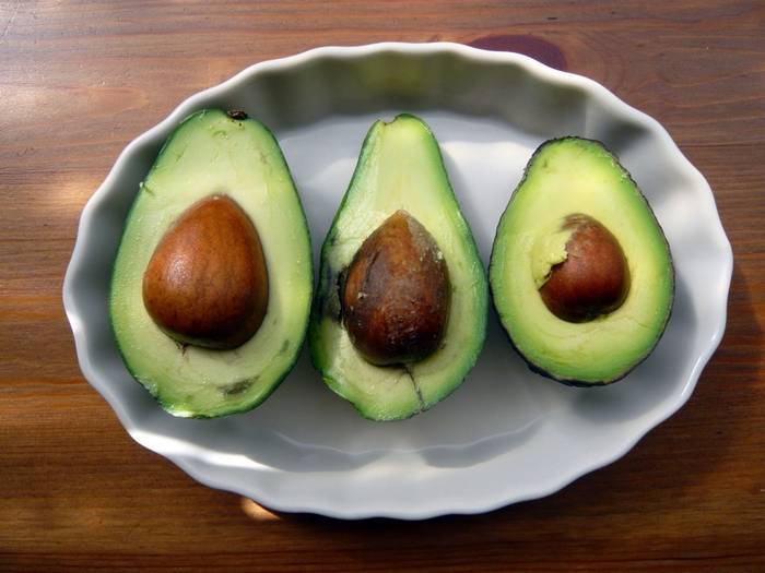 Чем авокадо хаас отличается от обычного зелёного, описание и правила выбора