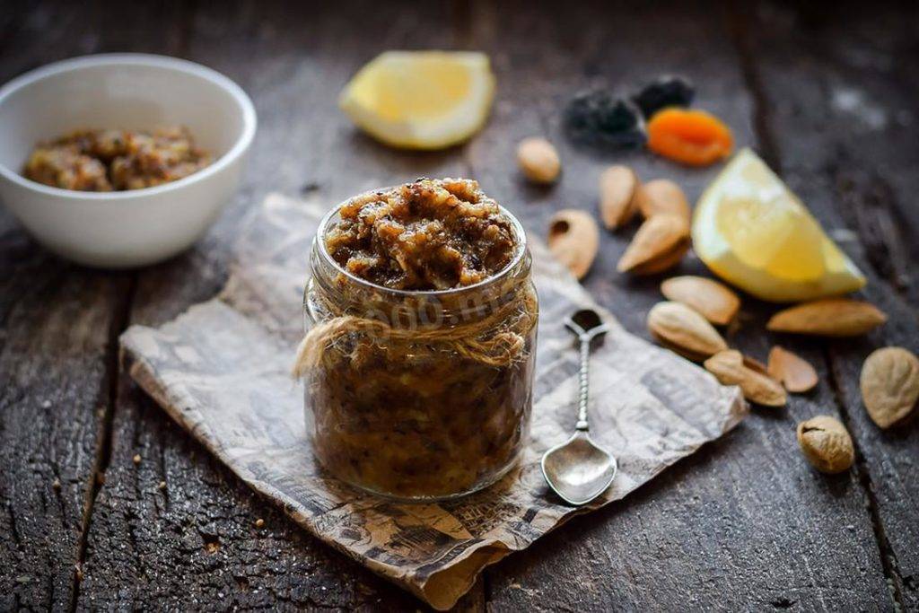 Мед с грецкими орехами – польза для мужчин, женщин и детей